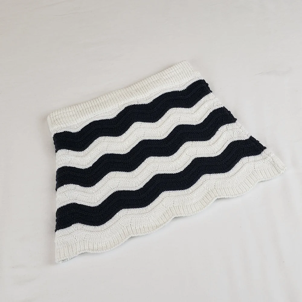 Vince Camuto Knitted Girl Wavy Stripe Skirt Size 4